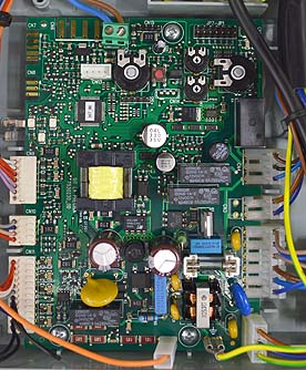 vk compact 29 h85118 pcb insitu.jpg